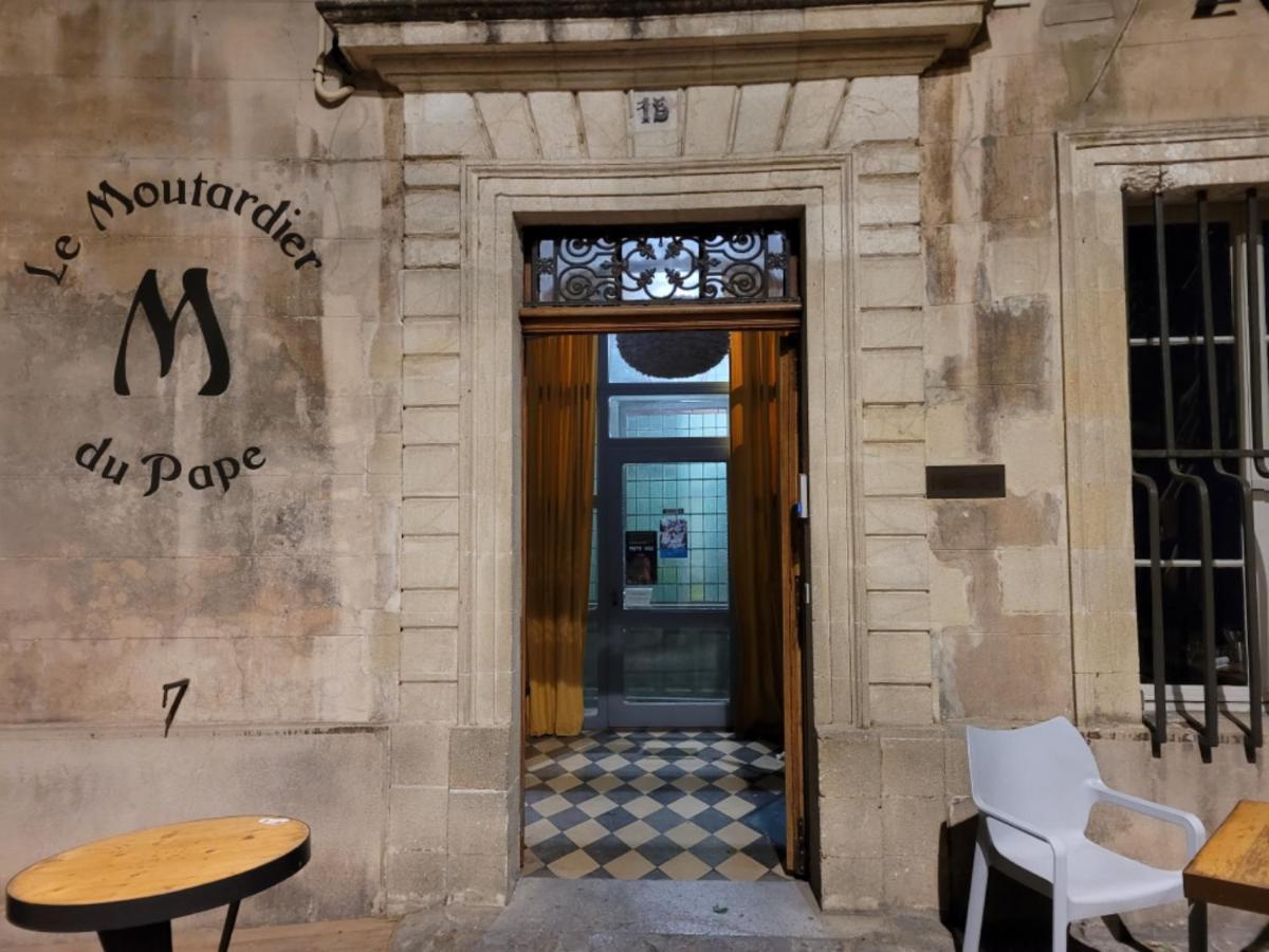 Ferienwohnung Un Nid Sur Les Toits Face Au Palais Des Papes Avignon Exterior foto