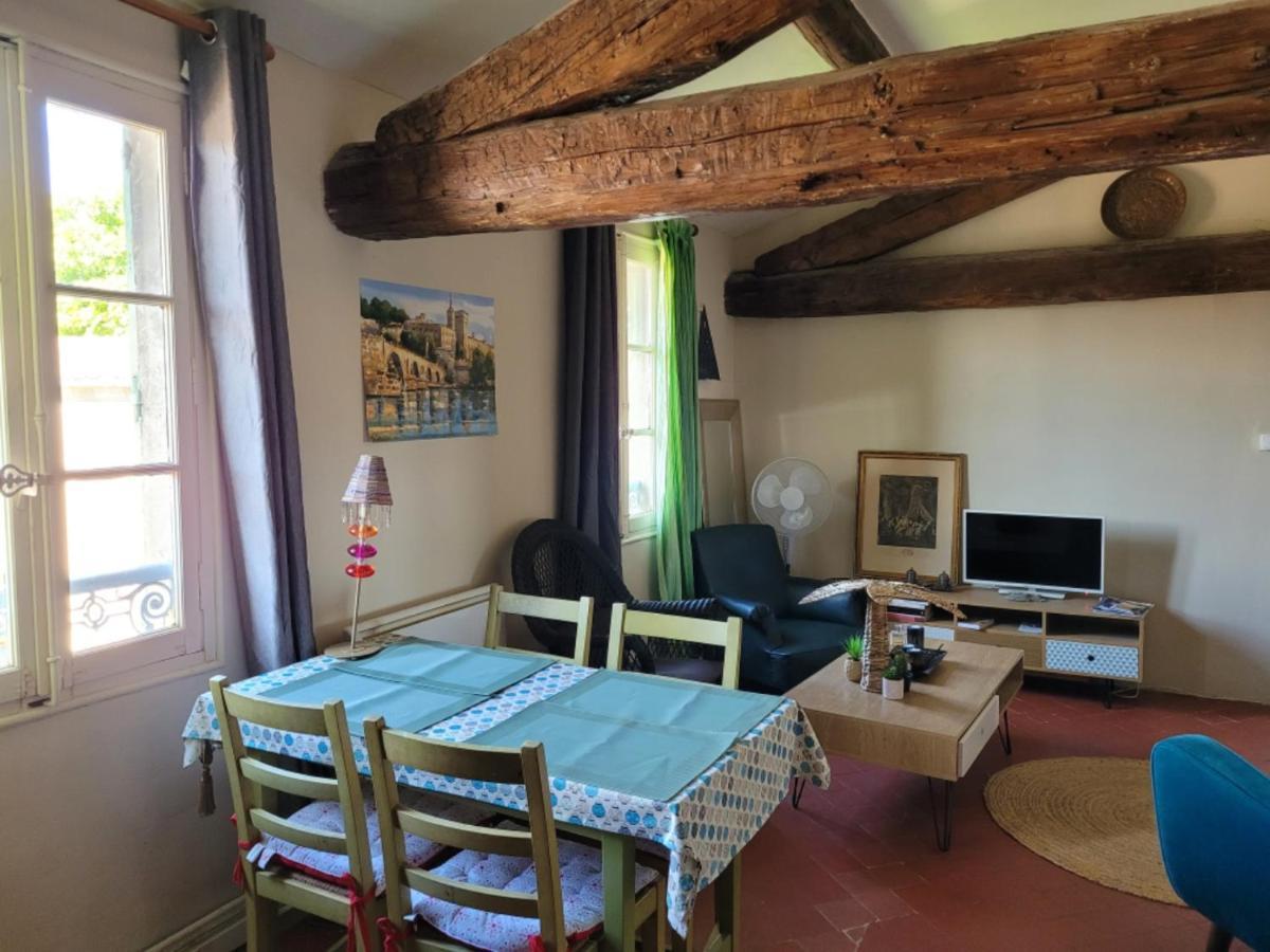 Ferienwohnung Un Nid Sur Les Toits Face Au Palais Des Papes Avignon Exterior foto
