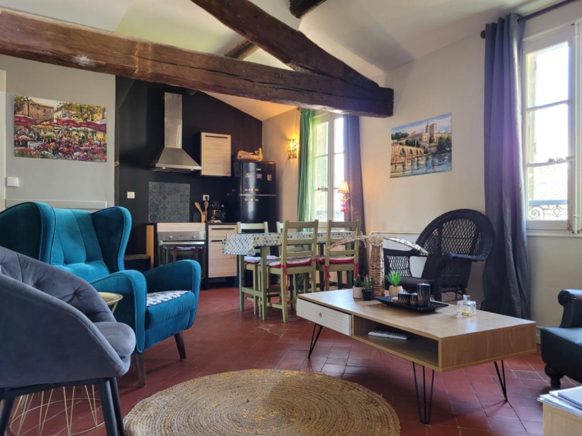 Ferienwohnung Un Nid Sur Les Toits Face Au Palais Des Papes Avignon Exterior foto